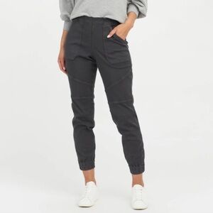 Spanx Stretch Twill Cargo Jogger Pants in Washed Black